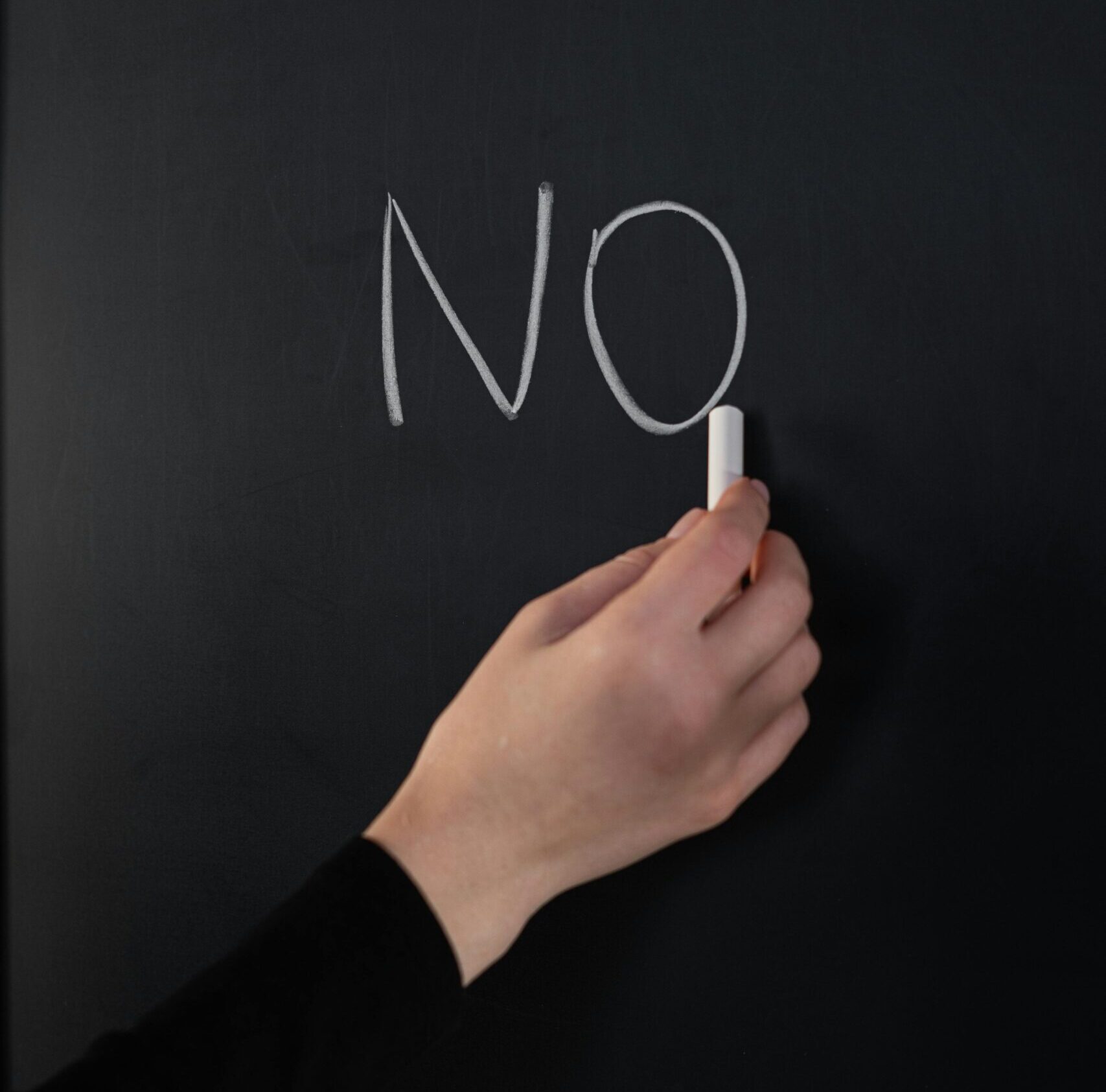 pexels-cottonbro-3825273